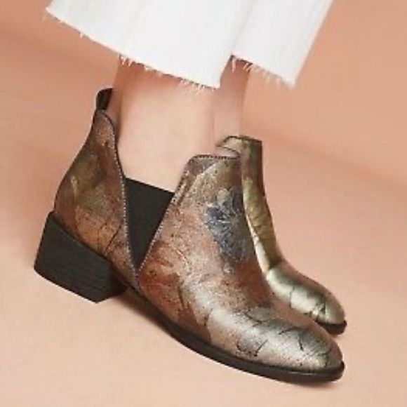 Anthropologie Seychelles Offstage Floral Chelsea Boots New Size 6 - Picture 2 of 6